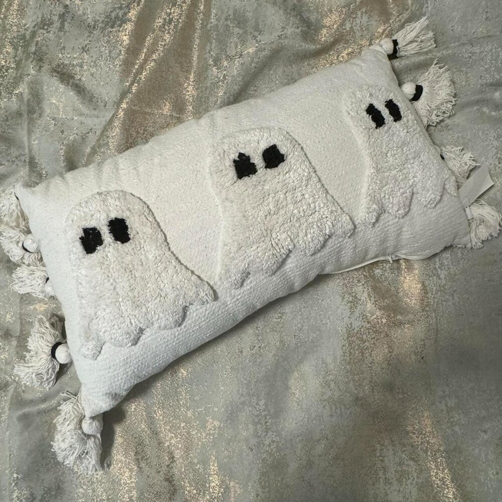 NWT VIRAL Sweet Street Ghost Trio Pillow